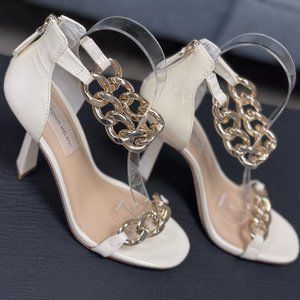 NWOT Antonio Melani Ankle Chain Heels Ivory